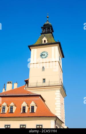 La vieille tour de l'hôtel de ville à la place du conseil, Brasov, Transylvanie, Roumanie Banque D'Images