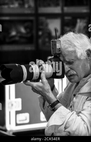 B&W Yann Arthus Bertrand exposition photographe - place des Lices salle Jean Despas exposition - France Saint Tropez - août 01 2020 - 13 h - Banque D'Images