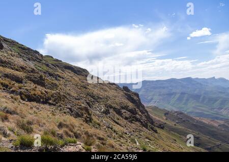 Panorama sur la randonnée Sentinel Peak, parc national Royal Natal, KwaZulu-Natal, Afrique du Sud Banque D'Images