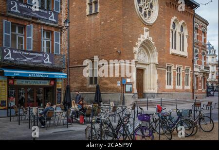 France, haute Garonne, Toulouse, place du Salins, scène de vie sur une place du centre ville Banque D'Images