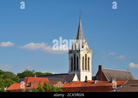 France, Nord, Templeuve en Pevele, clocher de l'église Saint Martin construite du XIe siècle et dominant la ville Banque D'Images