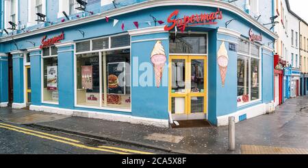 Vue de la porte du restaurant, ville de Galway, comté de Galway, Irlande Banque D'Images