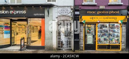 Vue sur les vitrines, la ville de Galway, le comté de Galway, en Irlande Banque D'Images