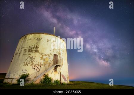 Tour Martello près de folkestone, la nuit. Banque D'Images