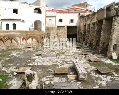 VILLE DE LE KEF DANS LE NORD DE LA TUNISIE. RUINES ROMAINES. Banque D'Images