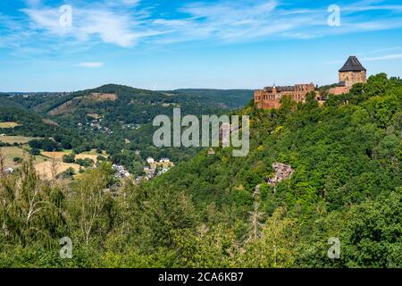 Château de Nideggen, au-dessus de la vallée de la Rur, Bergfried, Eifel, NRW, Allemagne, Banque D'Images