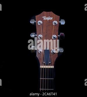 Heastock sur la guitare Taylor Banque D'Images