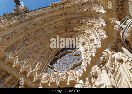 Reims, France. 12 juillet 2020. La cathédrale notre-Dame de Reims est une cathédrale catholique romaine située à Reims, en Champagne, en France. Banque D'Images