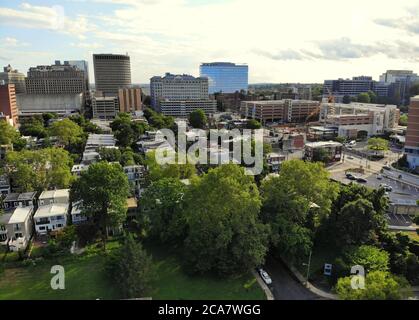 La vue aérienne des bâtiments du centre-ville et des quartiers résidentiels près de Wilmington, Delaware, U.S.A Banque D'Images