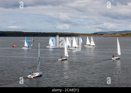 Baltimore, Cork, Irlande. 03ème mai 2020. Les Voiliers partent pour une journée sur l'eau dans le port de Baltimore à West Cork, en Irlande. Credit ; David Creedon / Banque D'Images