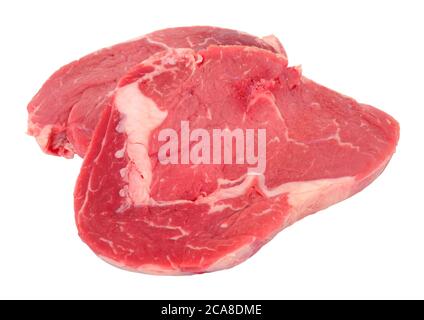 Bifteck de bœuf frais à œil de côte isolé sur un fond blanc Banque D'Images