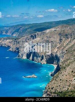 La pittoresque petite ville de plage d'assos asos sur l'île grecque de kefalonia est une Grèce parfaite d'image Banque D'Images