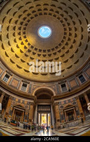 Panthéon, site classé au patrimoine mondial de l'UNESCO, Pigna, Rome, Latium, Italie, Europe Banque D'Images