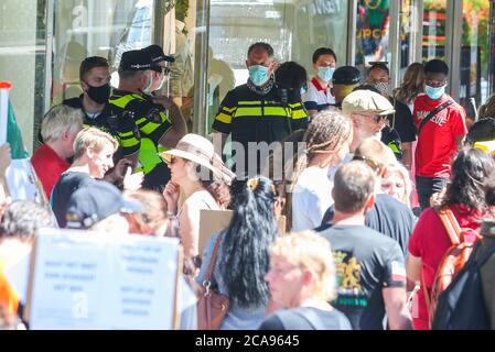 ROTTERDAM, 5-08-2020, démonstration contre le port du masque buccal crédit: Pro Shots/Alamy Live News crédit: Pro Shots/Alamy Live News Banque D'Images