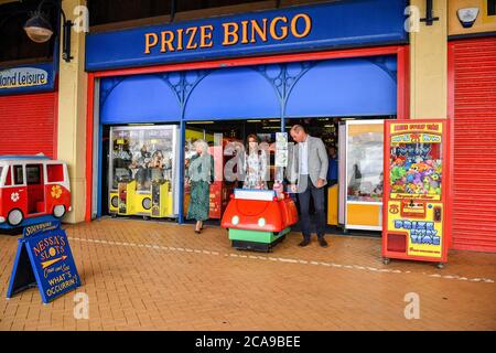 Le duc et la duchesse de Cambridge Leave Island Leisure Amusement Arcade, où Gavin et Stacey ont été filmés, lors de leur visite à Barry Island, au sud du pays de Galles, pour parler aux propriétaires d'entreprises locales de l'impact de la COVID-19 sur le secteur touristique. Banque D'Images
