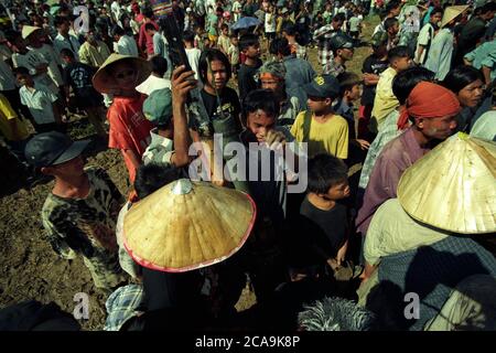 Le festival traditionnel de la fusée Buon Bang Fai dans la ville de Vientiane au Lao, au sud du Lao. Lao, Vientiane, mai 1996 Banque D'Images