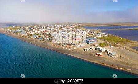 La plus grande ville de l'arrondissement du versant nord de l'État américain d'Alaska est située au nord du cercle arctique. C'est l'un des publics les plus au nord Banque D'Images