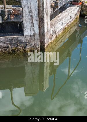 Benham Lock on the Kennett and Avon Canal, Enborne, Berkshire, Angleterre, Royaume-Uni, GB. Banque D'Images