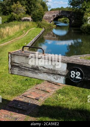 Benham Lock on the Kennett and Avon Canal, Enborne, Berkshire, Angleterre, Royaume-Uni, GB. Banque D'Images