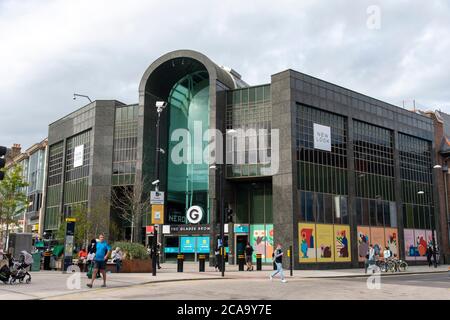 Londres, Royaume-Uni. 04e août 2020. Le logo Glades Bromley vu à l'une de leurs branches. Crédit : SOPA Images Limited/Alamy Live News Banque D'Images