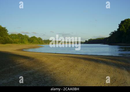 Août 2020 niveau d'eau bas au réservoir Ardently dans West Sussex Royaume-Uni. Banque D'Images