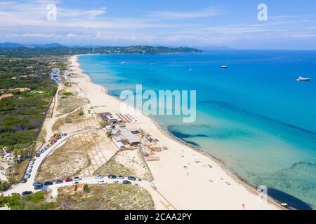 Var département, Ramatuelle - Saint Tropez, vue aérienne de la plage de Pampelonne, la célèbre plage située sur la Côte d'Azur Banque D'Images