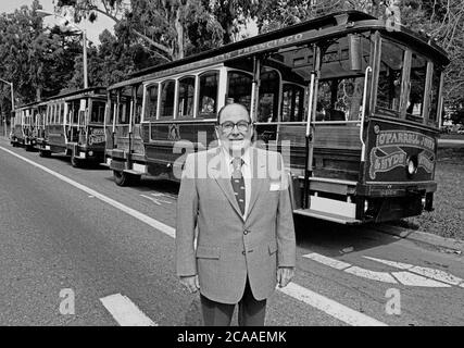 Arnold Gridley avec ses téléphériques motorisés à San Francisco, en Californie, en avril 1982 Banque D'Images