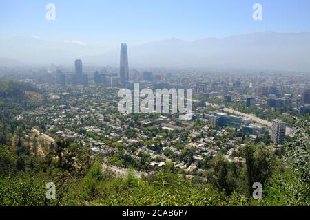 Chili Santiago - vue depuis le site d'intérêt de la colline de San Cristobal Banque D'Images