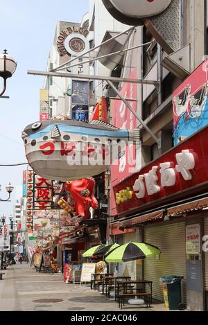 Osaka, Japon. 5 août 2020. Cette photo montre la zone de divertissement d'Osaka Namba à Osaka le mercredi 5 août 2020. Le 5 août, 196 personnes ont été infectées par le nouveau coronavirus à Osaka. Credit: Yoshio Tsunoda/AFLO/Alay Live News Banque D'Images