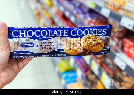 Tyumen, Russie-01 août 2020 : biscuits au chocolat merba dans un hypermarché Banque D'Images