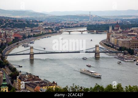 Budapest, Pont des chaînes sur le Danube Banque D'Images