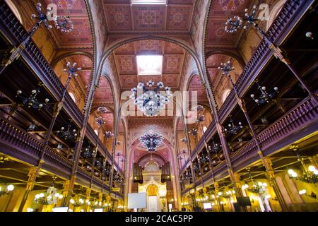 Intérieur de la Grande Synagogue de la rue Dohány, à Budapest - Hongrie - Banque D'Images