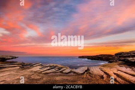 Un magnifique coucher de soleil dans le Cap Solander du parc national de Kamay Botany Bay Banque D'Images