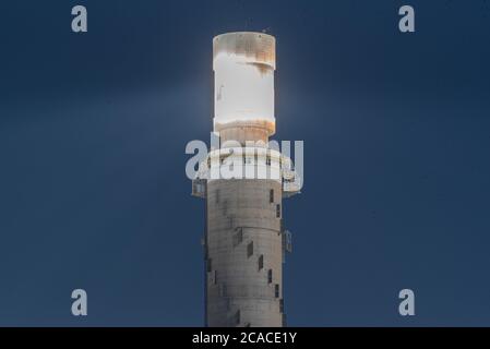 La station de collecte de la centrale solaire Ashalim est une centrale thermique solaire dans le désert du Negev, près du kibbutz Ashalim, en Israël. TH Banque D'Images