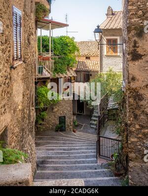 Vue panoramique à Montecelio, belle petite ville dans la province de Rome, Lazio, Italie. Banque D'Images