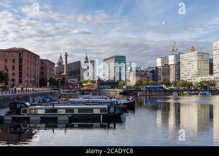 Front de mer de Liverpool, vue de Salthouse Dock vers le centre-ville, Liverpool, Merseyside, Royaume-Uni Banque D'Images