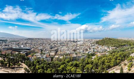 Vue panoramique sur Athènes, Grèce, depuis l'Acropole en été Banque D'Images