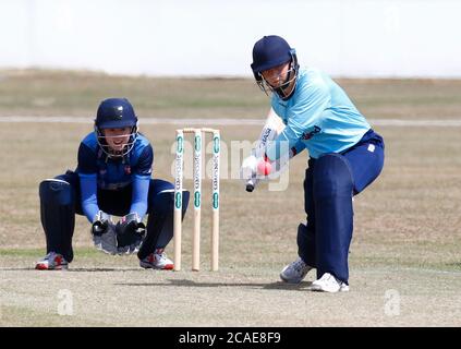 MAIDSTONE, Royaume-Uni, AOÛT 06 : Claire Haywood, femme d'Essex, lors du championnat féminin de Londres entre Kent Women CCC et Essex Women, au M Banque D'Images