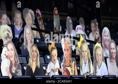 Pittsburgh, États-Unis. 06e août 2020. Cut-outs prend la place de vrais fans de Pittsburgh Pirates lors du match contre les Minnesota Twins au PNC Park le jeudi 6 août 2020 à Pittsburgh. Photo par Archie Carpenter/UPI crédit: UPI/Alay Live News Banque D'Images
