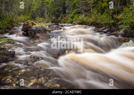 Ruisseau Triple Falls, St. Anthony (Terre-Neuve-et-Labrador) T.-N.-L., Canada Banque D'Images