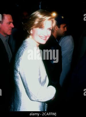 Westwood, Californie, États-Unis 5 mars 1996 la journaliste Diane Sawyer participe à la première de United Artists 'The Birdcage' le 5 mars 1996 au Mann Village Theatre de Westwood, Californie, États-Unis. Photo par Barry King/Alay stock photo Banque D'Images