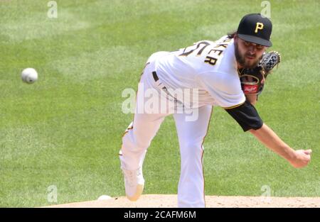 Pittsburgh, États-Unis. 06e août 2020. Pittsburgh Pirates départ lanceur JT Brubaker (65) lance contre les Twins du Minnesota au parc PNC le jeudi 6 août 2020 à Pittsburgh. Photo par Archie Carpenter/UPI crédit: UPI/Alay Live News Banque D'Images