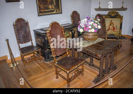 Pologne. Pologne de la petite Pologne Voivodeship. Château de Dunajec, Niedzica 12.08.2014 - une forteresse médiévale située sur la rive droite du réservoir Czorsztyn en t. Banque D'Images