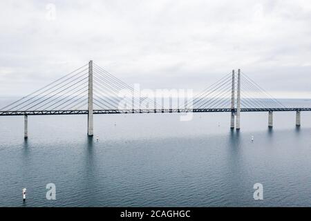 Vue aérienne du pont Oresund entre le Danemark et la Suède, Oresundsbron Banque D'Images