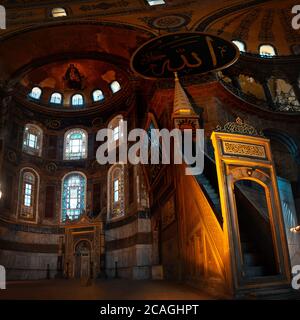 ISTANBUL, TURQUIE - 21 SEPTEMBRE 2019 : intérieur de Sainte-Sophie à Istanbul, cathédrale et mosquée, musée. Banque D'Images