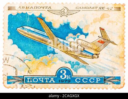 Le timbre imprimé en URSS montre l'emblème de l'Aeroflot et l'avion avec l'inscription 'Airmail, Aircraft Yak-42', de la série 'Histoire du Soviet Banque D'Images