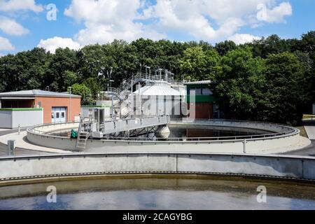 12.06.2020, Voerde, Rhénanie-du-Nord-Westphalie, Allemagne - usine de traitement d'eau Voerde, traitement d'eaux usées dans l'usine de traitement d'eau modernisée. 00X Banque D'Images