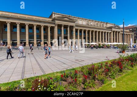 Schlossplatz ou place du Château dans le centre-ville, Stuttgart, Etat fédéral Baden-Württemberg, Allemagne du Sud, Europe Banque D'Images