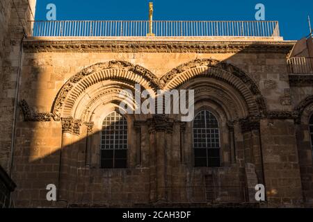 Façade supérieure de l'Église du Saint-Sépulcre, Jérusalem, Israël, Moyen-Orient Banque D'Images