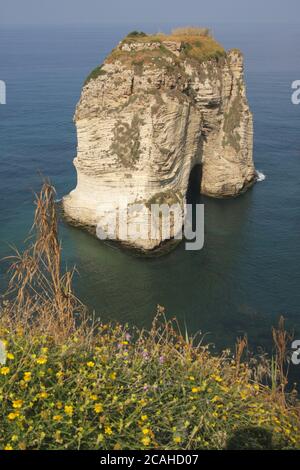 The Pigeon Rocks, Raouche, Beyrouth, Liban, Moyen-Orient Banque D'Images